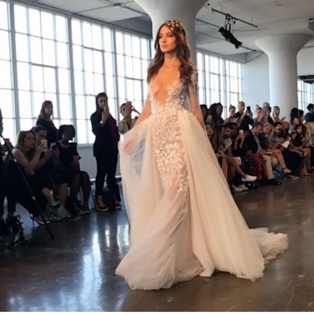 Berta Bridal 18-116 Overskirt only, gorgeous! - Picture 2 of 10